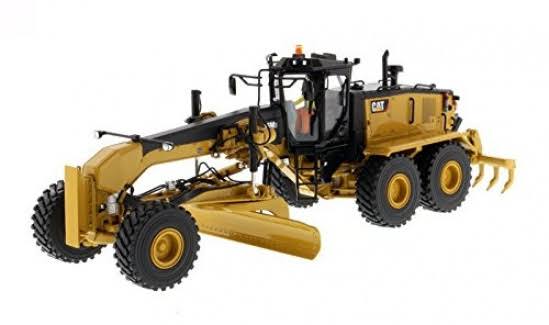 Diecast Masters 1/50 Caterpillar 16M3 Motor Grader from the High Line Series