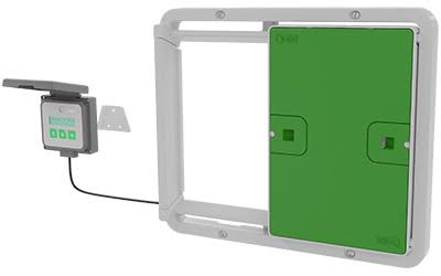 Omlet Automatic Chicken Coop Door in Green