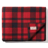 Filson Mackinaw Blanket in Red and Black